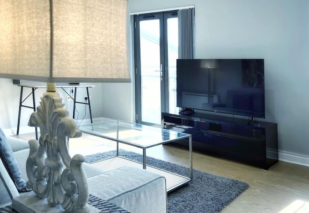 New Luxurious And Business Apt Apartman Swansea Kültér fotó